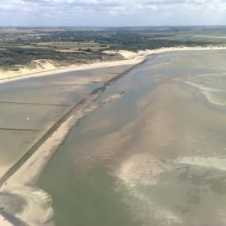 Apartment Oyats Baie Groffliers